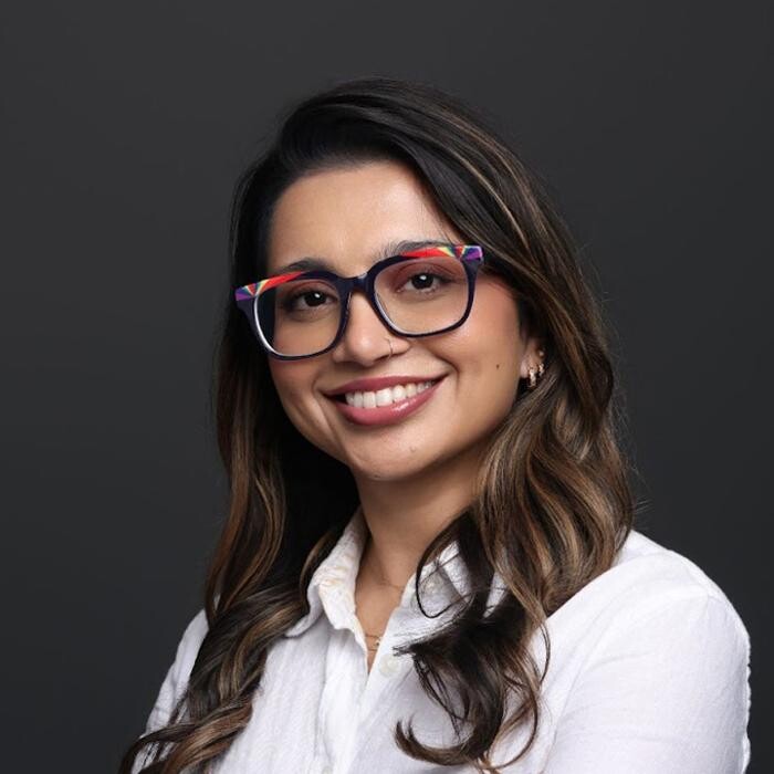 Images Komal Mehra, DDS