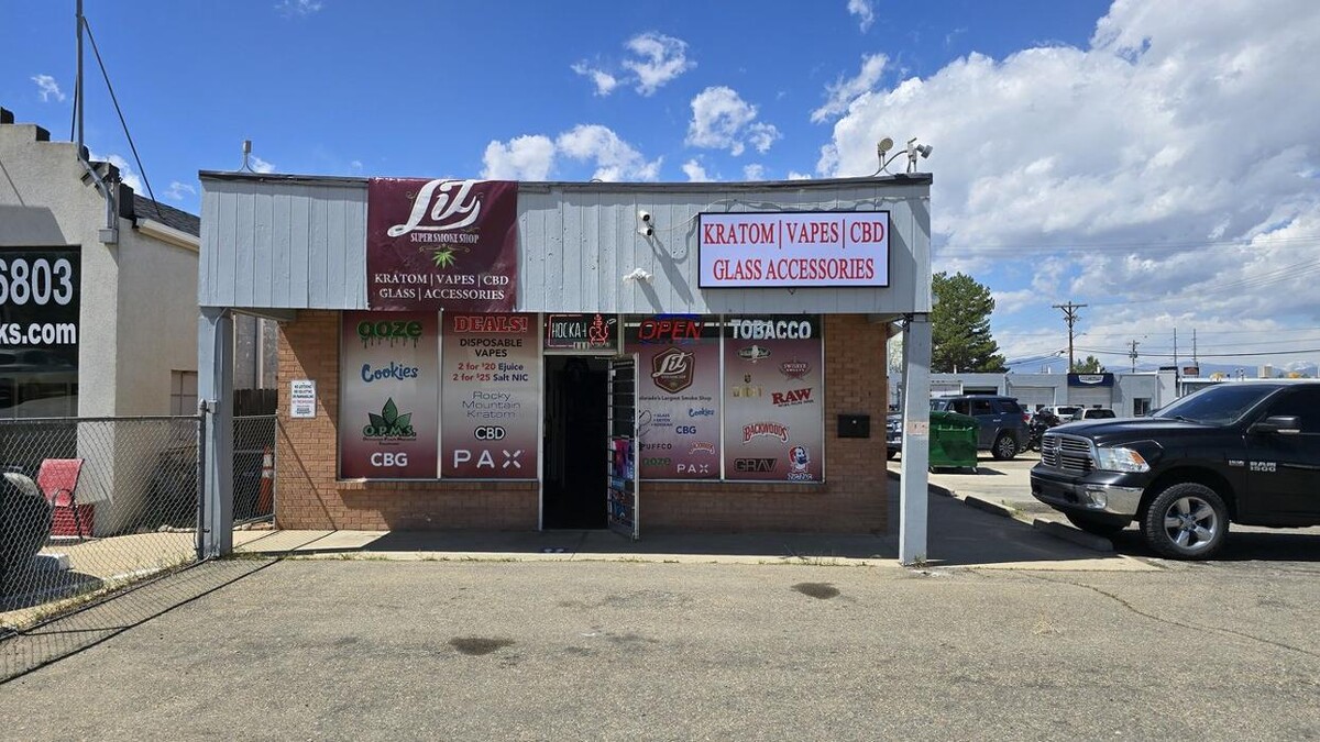 Images CoinFlip Bitcoin ATM - LIT Super Smoke Shop (Longmont)