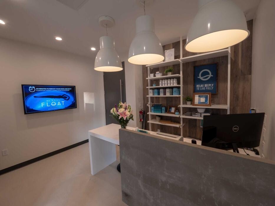 Images Be Still Float Studio