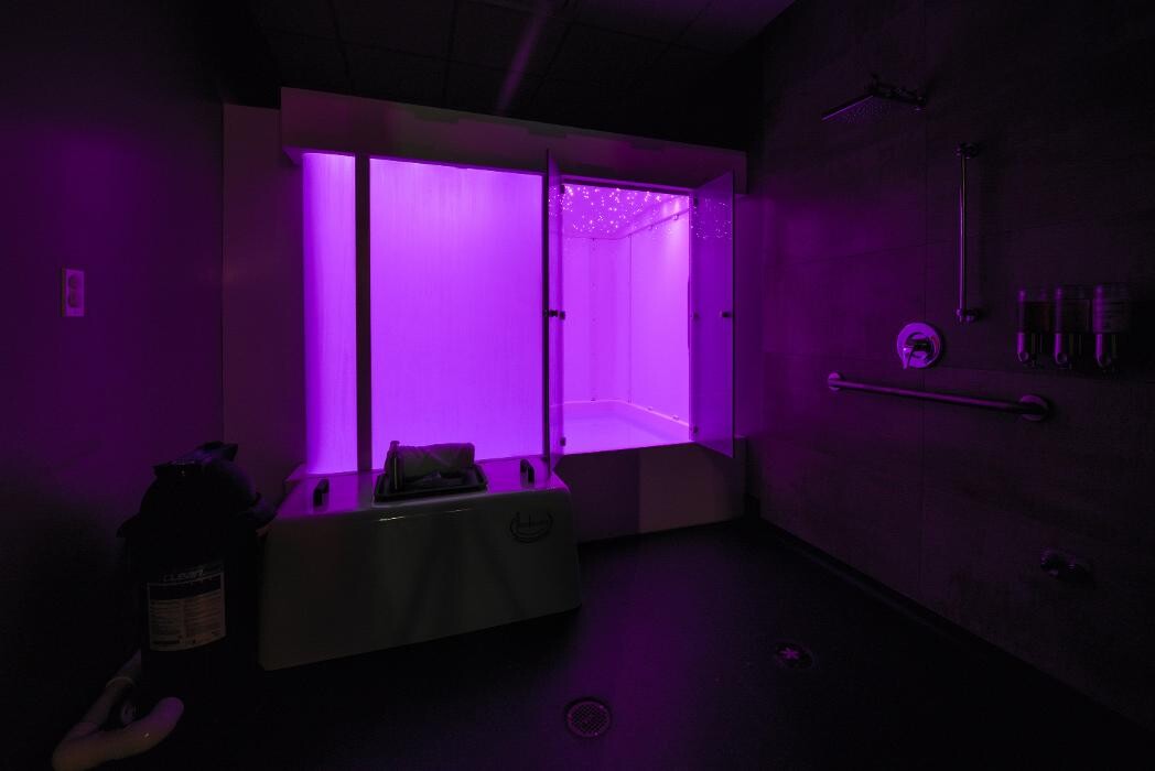 Images Be Still Float Studio