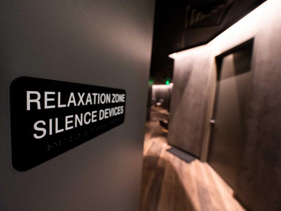 Images Be Still Float Studio