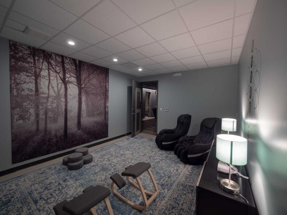 Images Be Still Float Studio