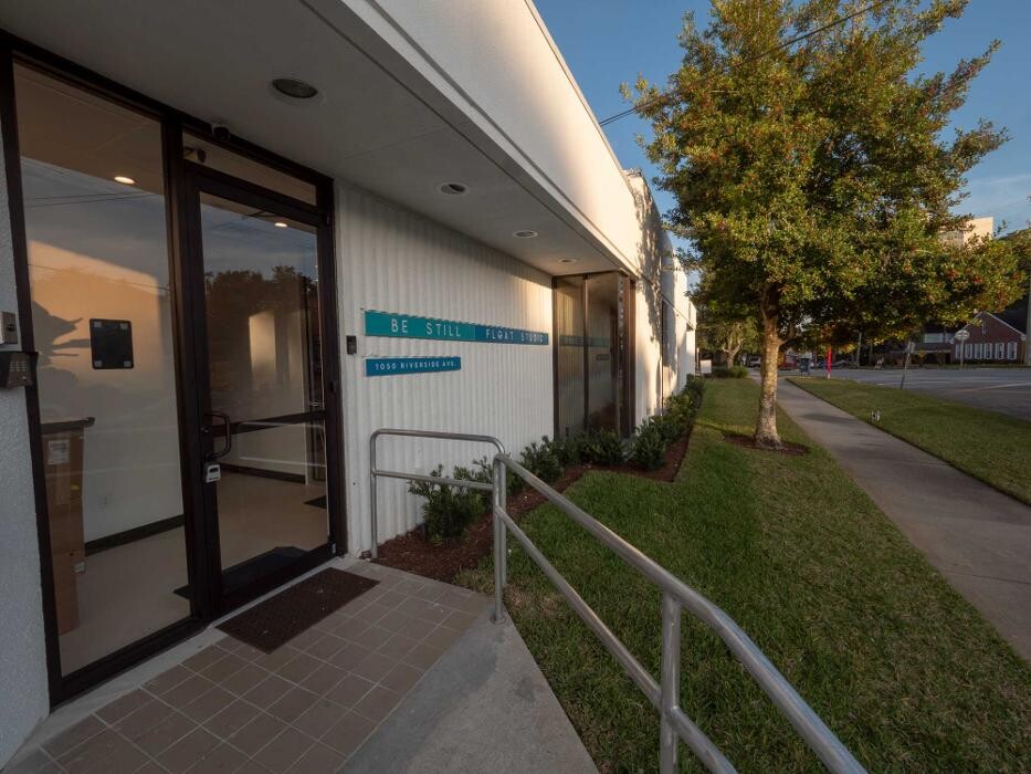 Images Be Still Float Studio