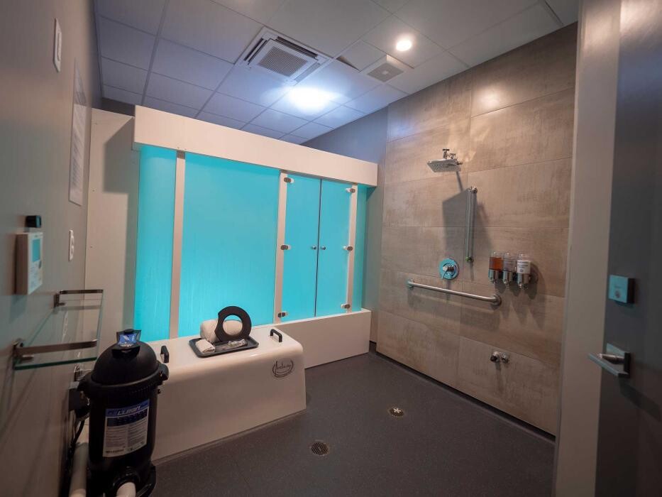 Images Be Still Float Studio