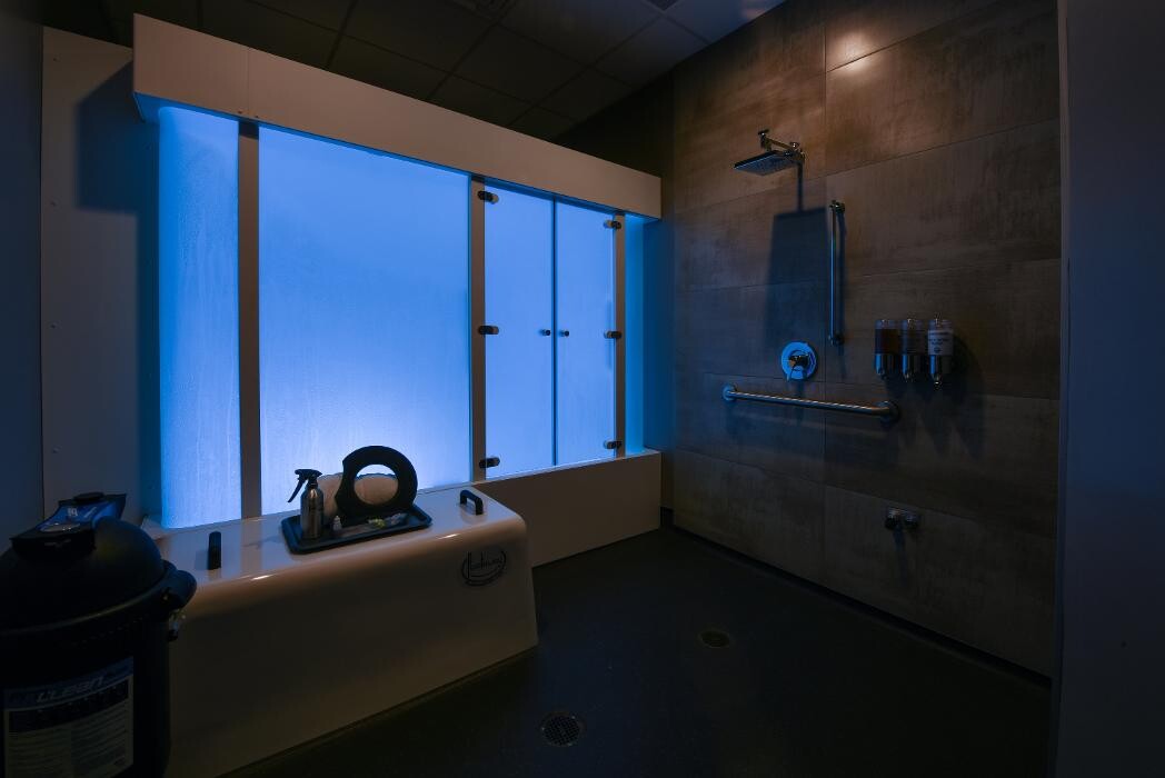 Images Be Still Float Studio