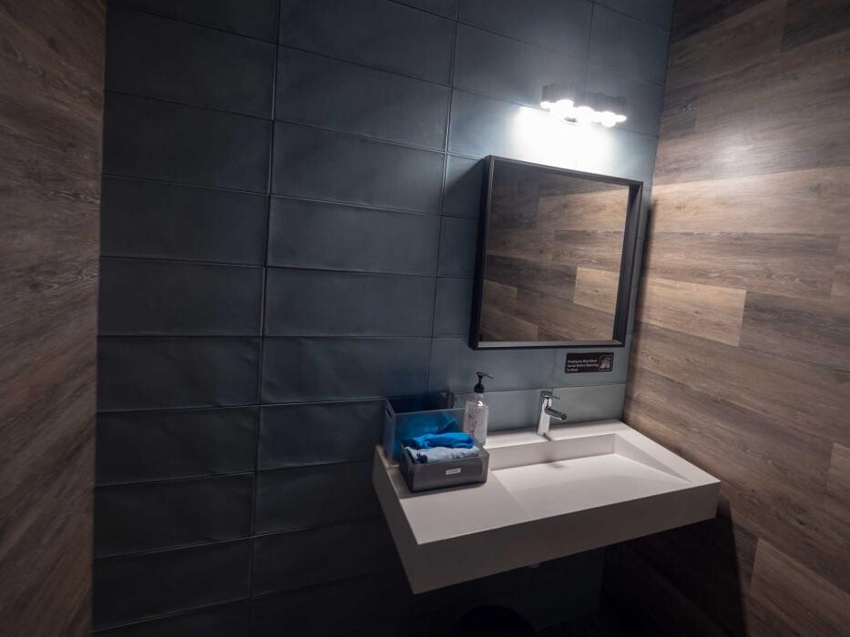 Images Be Still Float Studio