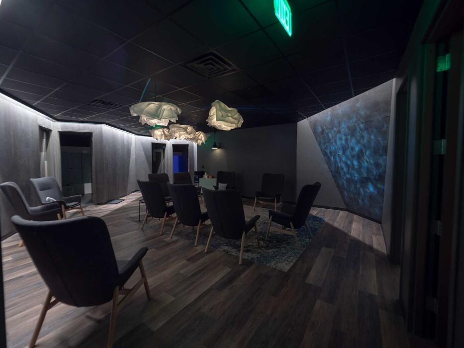 Images Be Still Float Studio