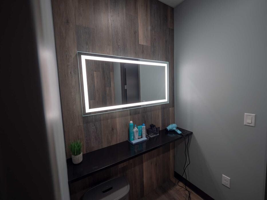 Images Be Still Float Studio