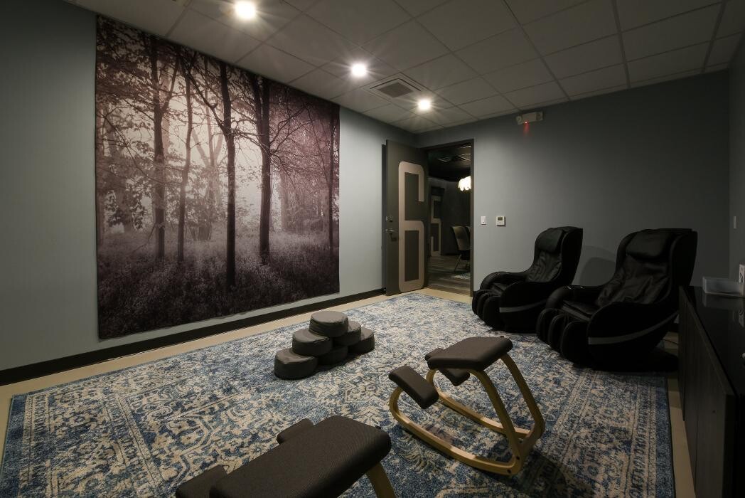 Images Be Still Float Studio