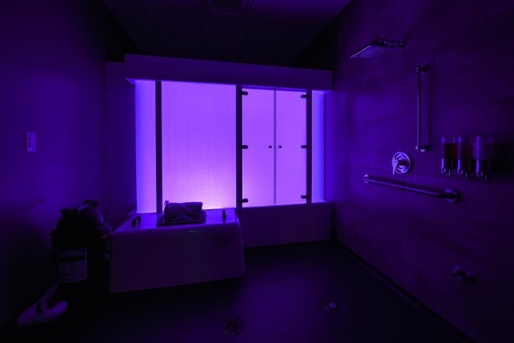 Images Be Still Float Studio