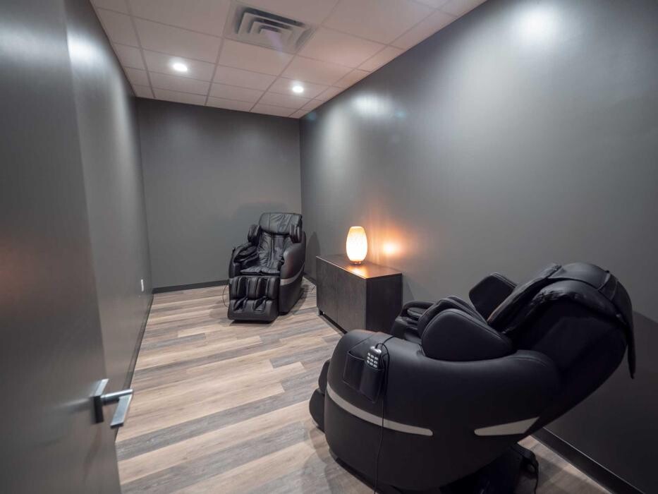 Images Be Still Float Studio