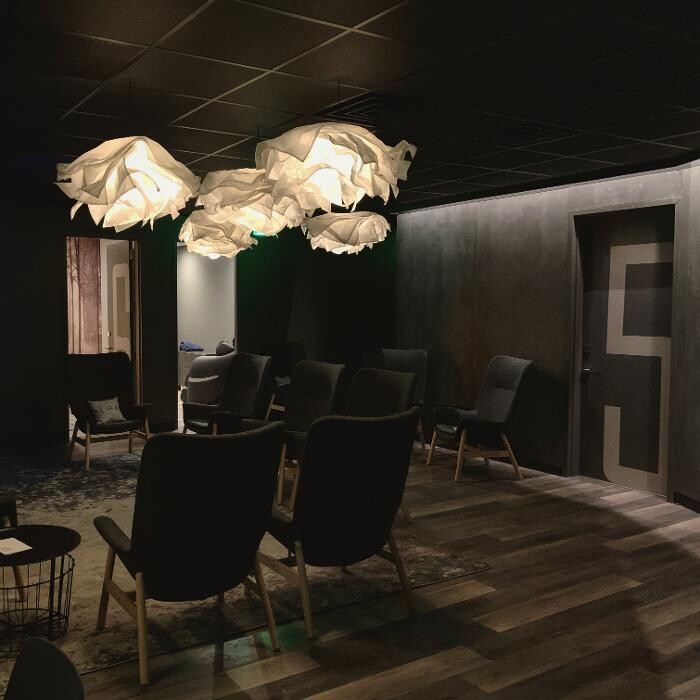 Images Be Still Float Studio