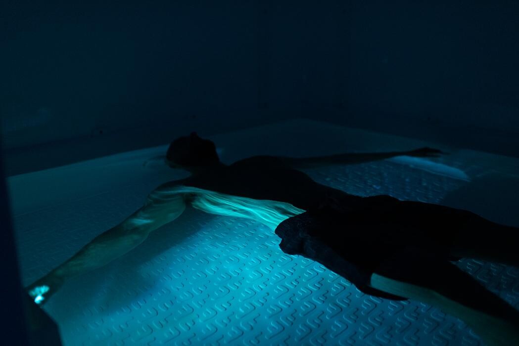 Images Be Still Float Studio