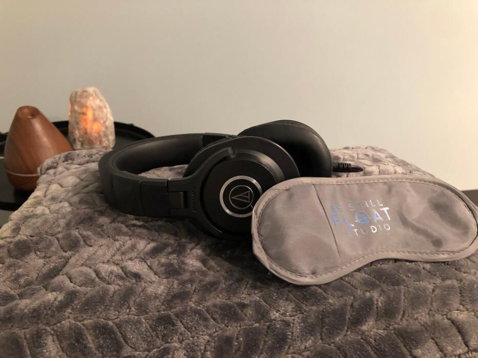 Images Be Still Float Studio