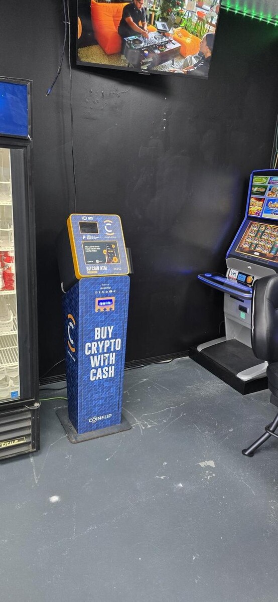 Images CoinFlip Bitcoin ATM - Cloud Chaser Vape & Smoke (Cartersville)