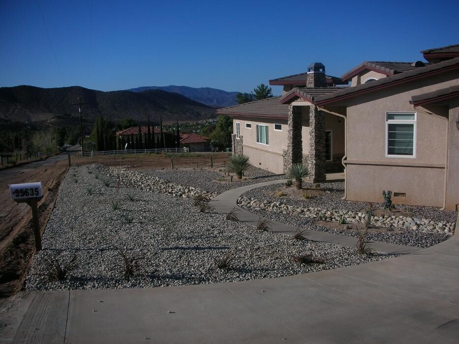 Images Alma Gardening Company Inc.