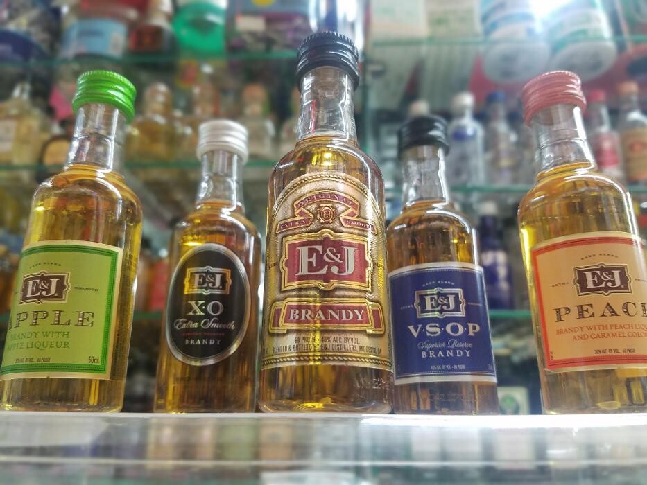 Images SIMPSON'S LIQUOR