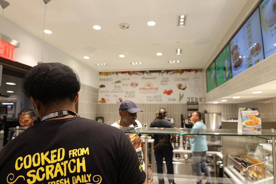 Images Golden Krust Caribbean Restaurant