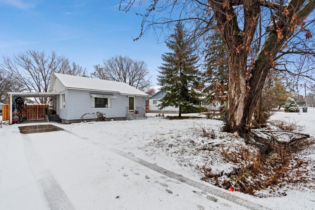 Images Abmont Realty Group