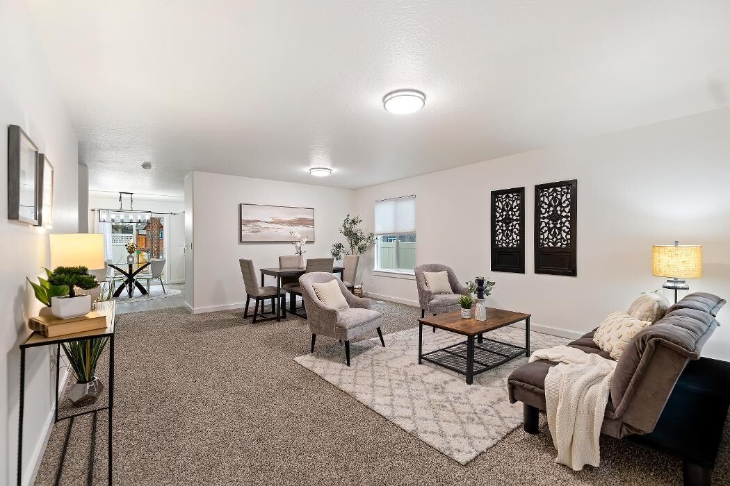Images Abmont Realty Group