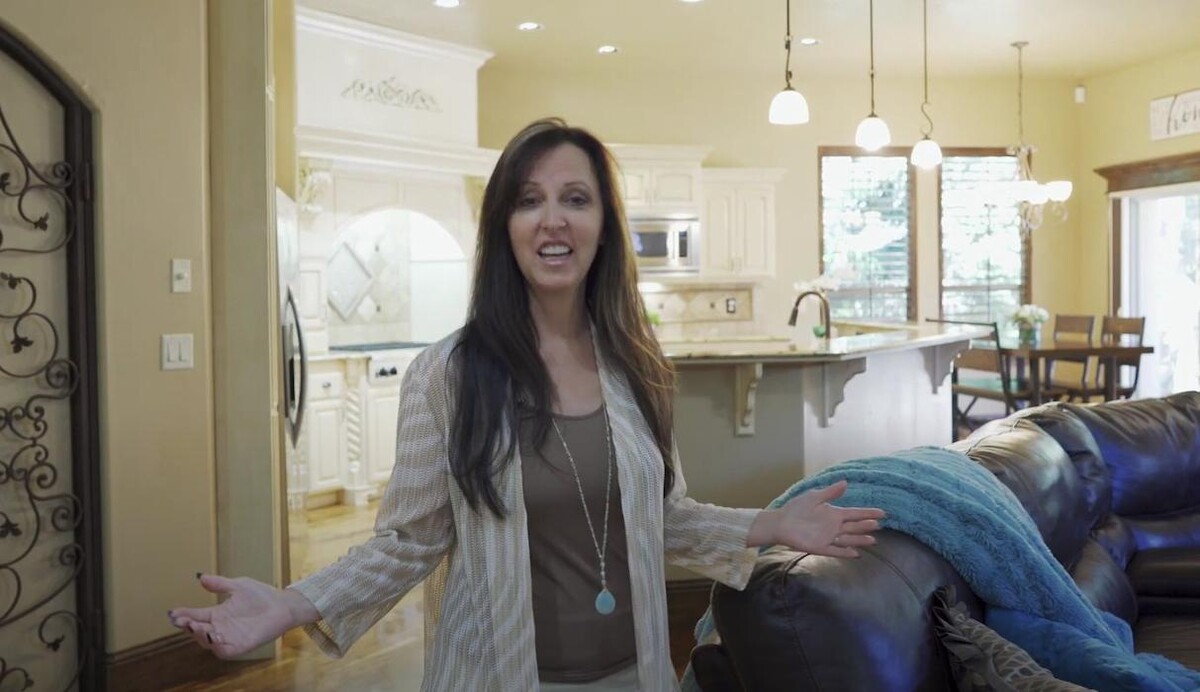 Images Abmont Realty Group