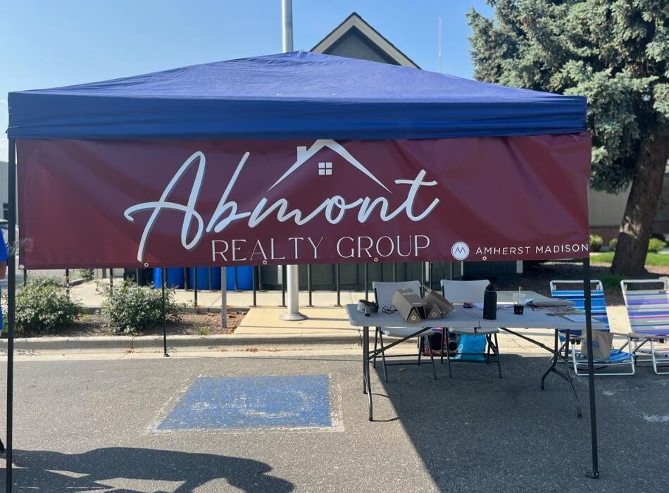 Images Abmont Realty Group