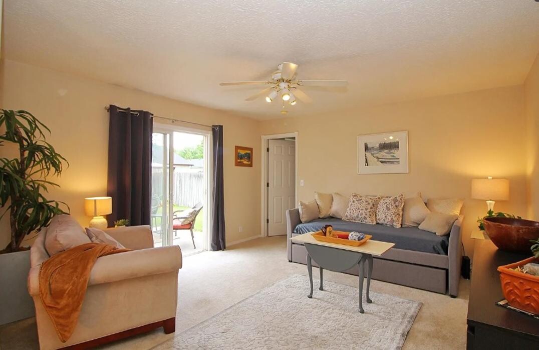 Images Abmont Realty Group