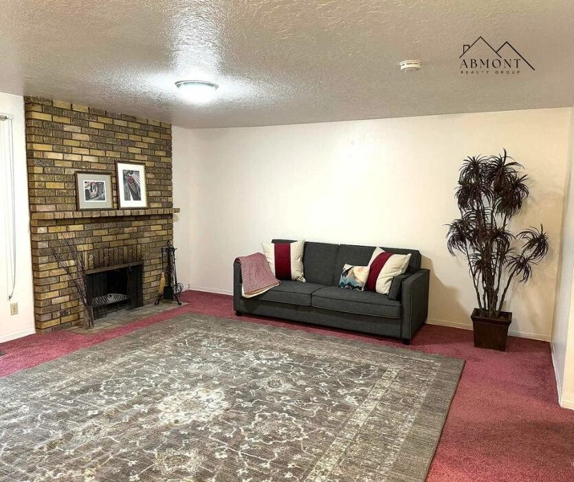 Images Abmont Realty Group