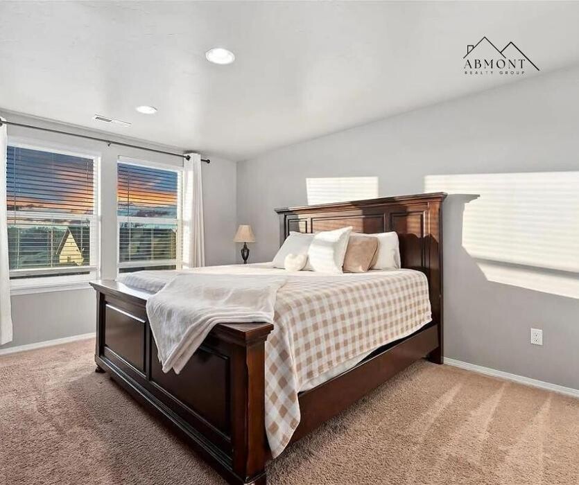 Images Abmont Realty Group