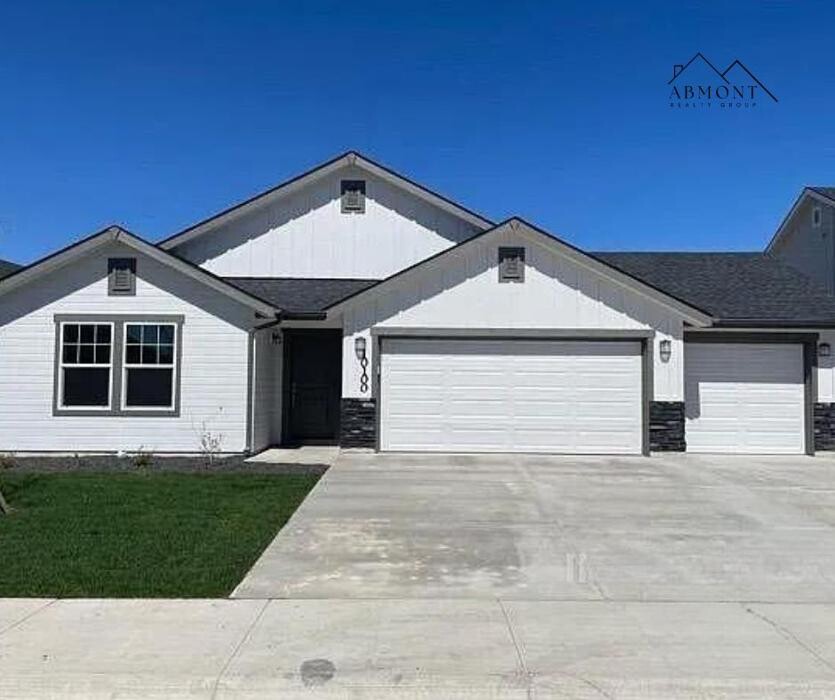 Images Abmont Realty Group