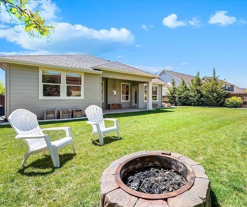 Images Abmont Realty Group