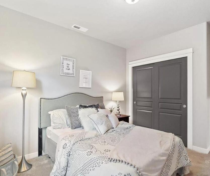 Images Abmont Realty Group