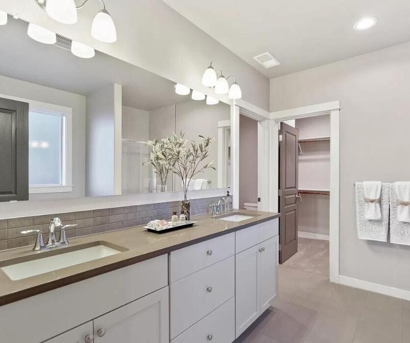 Images Abmont Realty Group
