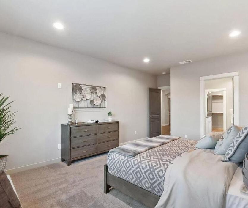Images Abmont Realty Group