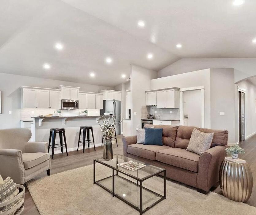 Images Abmont Realty Group