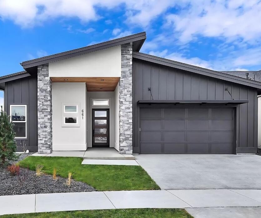 Images Abmont Realty Group