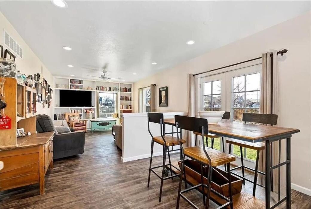 Images Abmont Realty Group