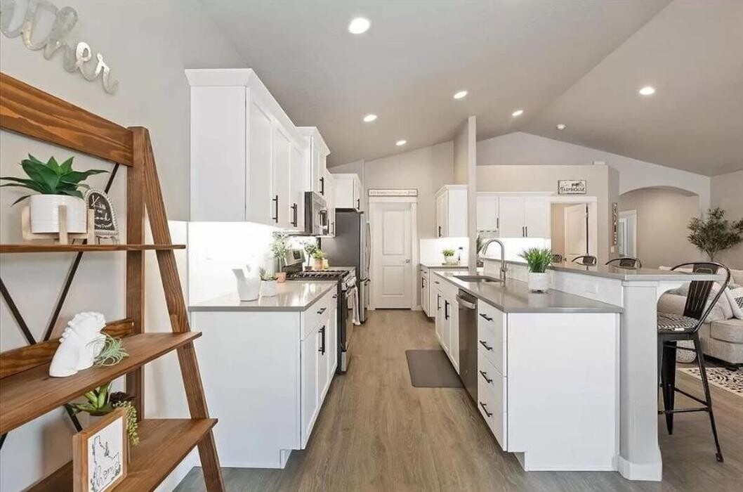 Images Abmont Realty Group