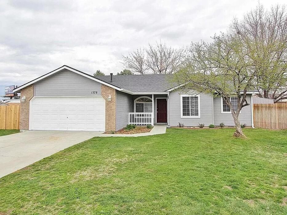 Images Abmont Realty Group