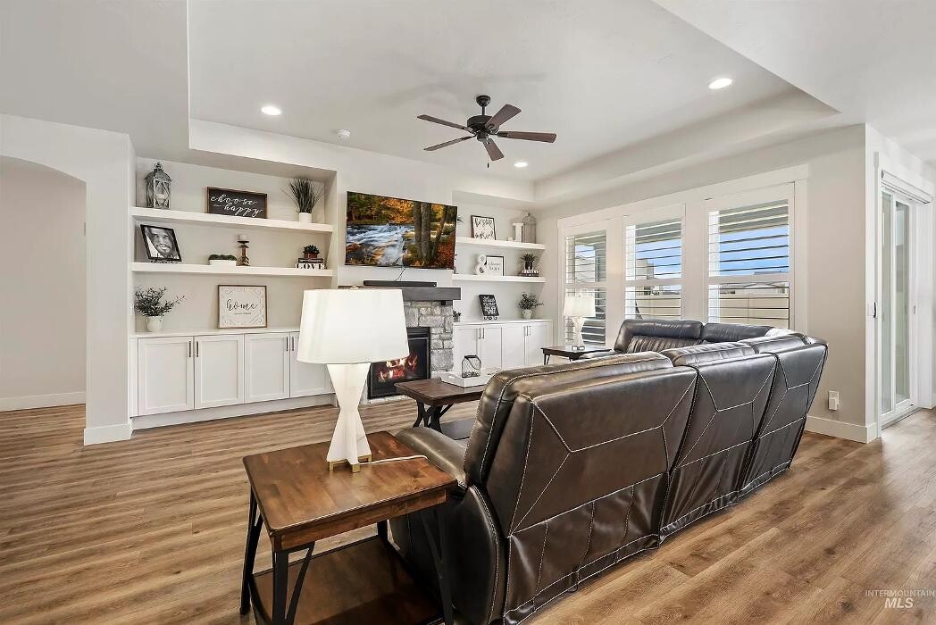 Images Abmont Realty Group