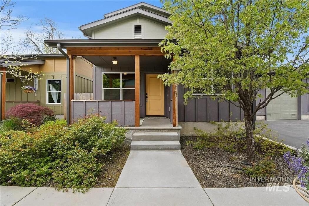 Images Abmont Realty Group