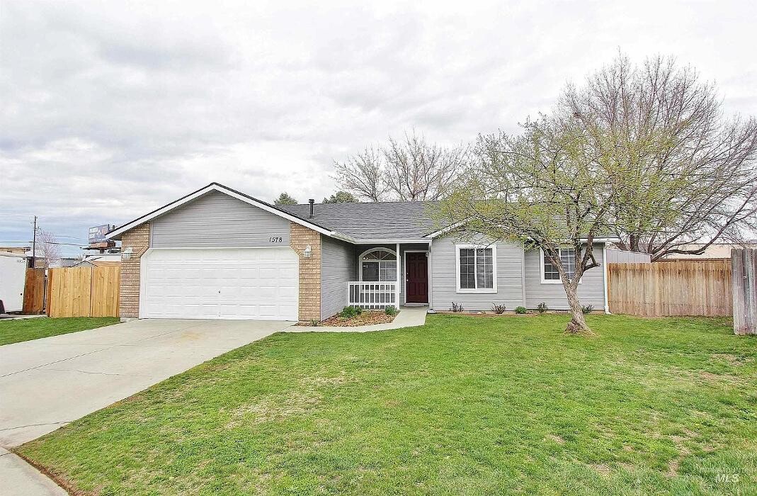 Images Abmont Realty Group