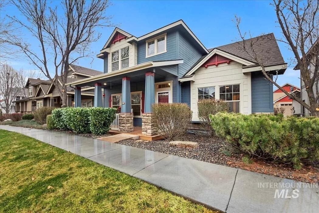 Images Abmont Realty Group