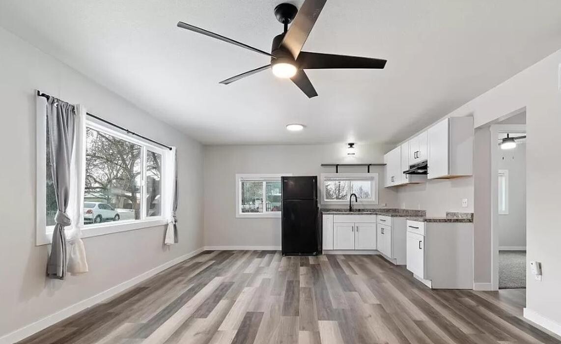 Images Abmont Realty Group