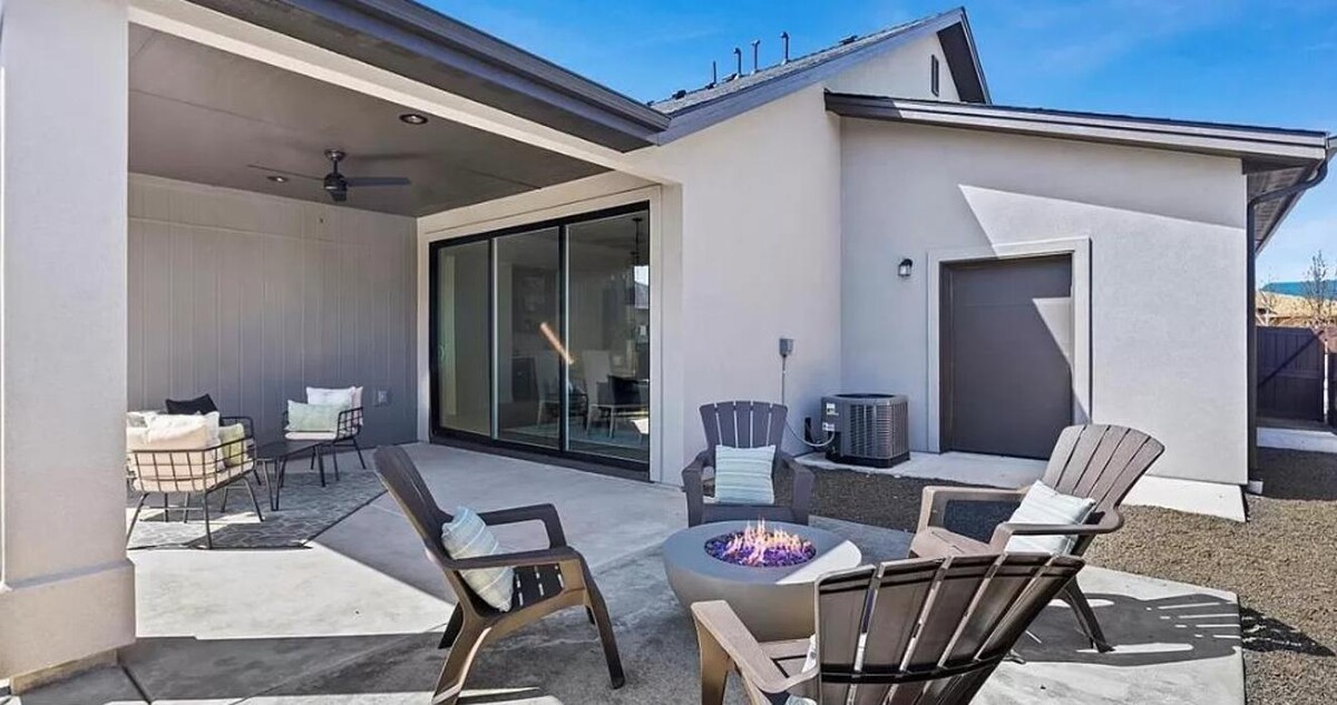 Images Abmont Realty Group