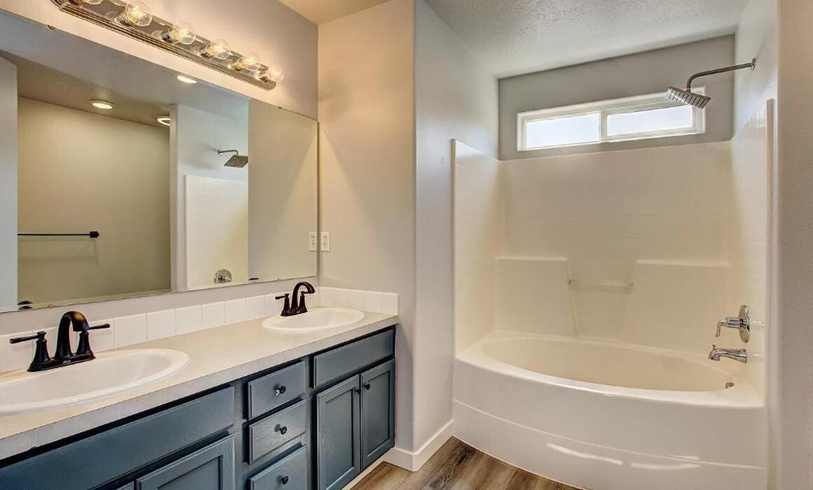 Images Abmont Realty Group