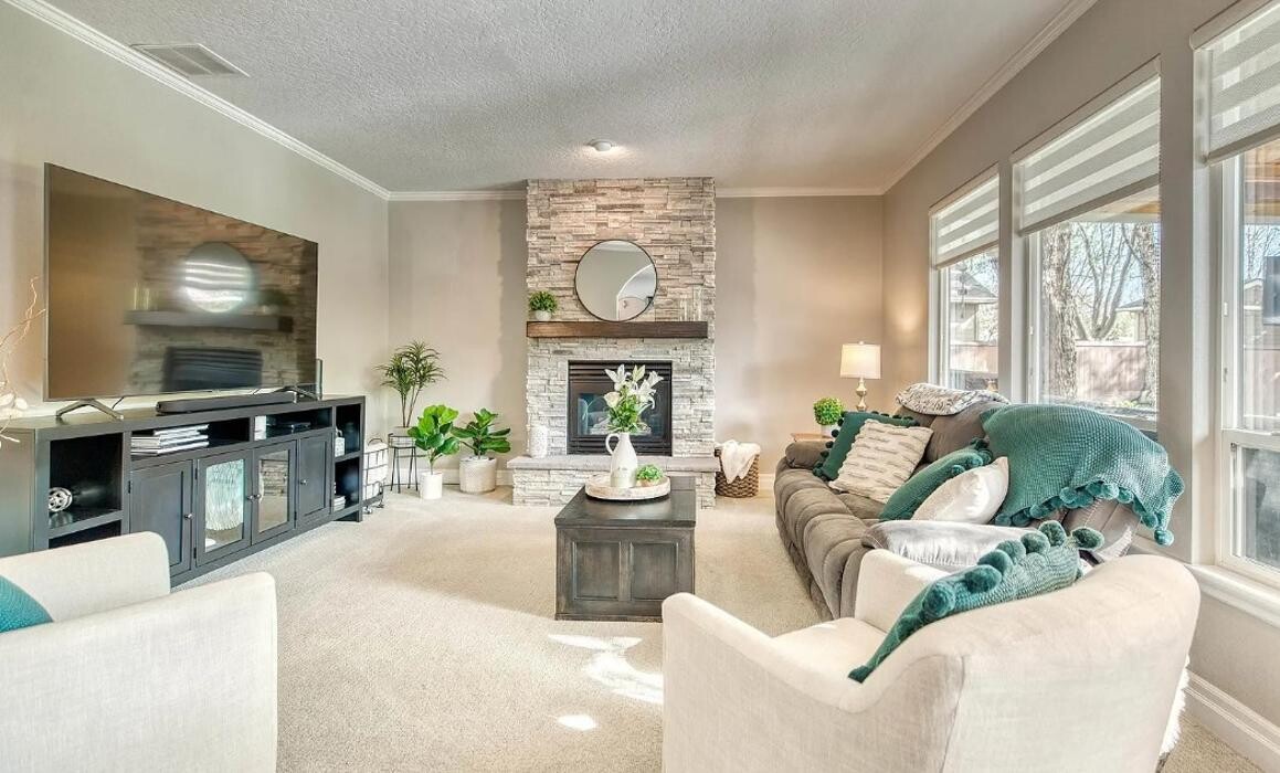 Images Abmont Realty Group