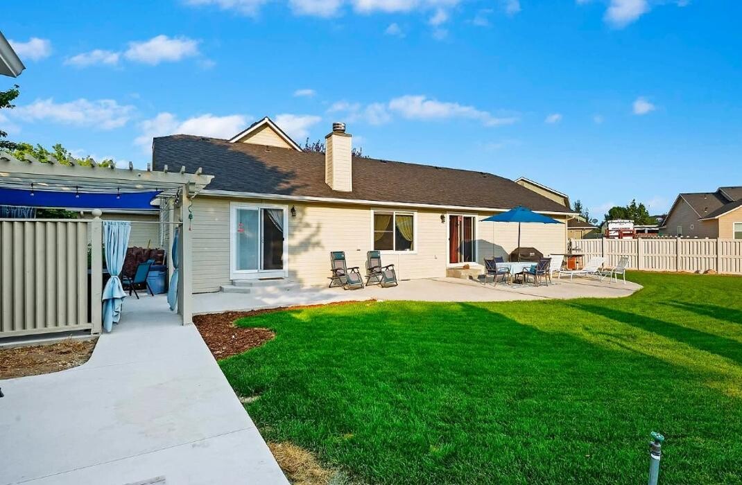 Images Abmont Realty Group