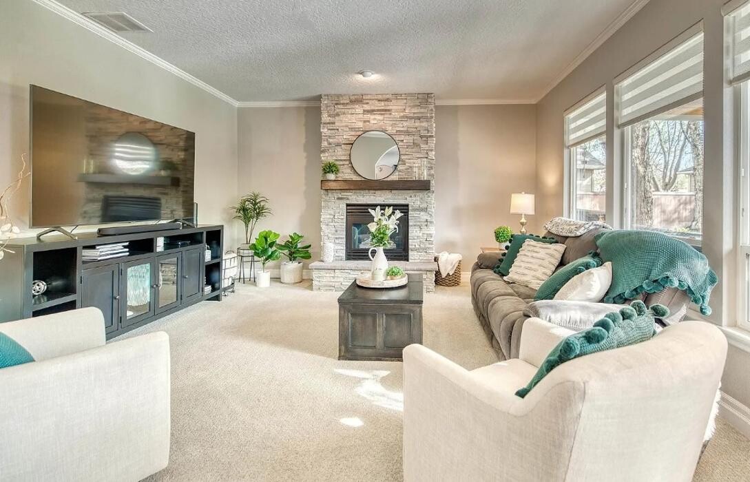 Images Abmont Realty Group
