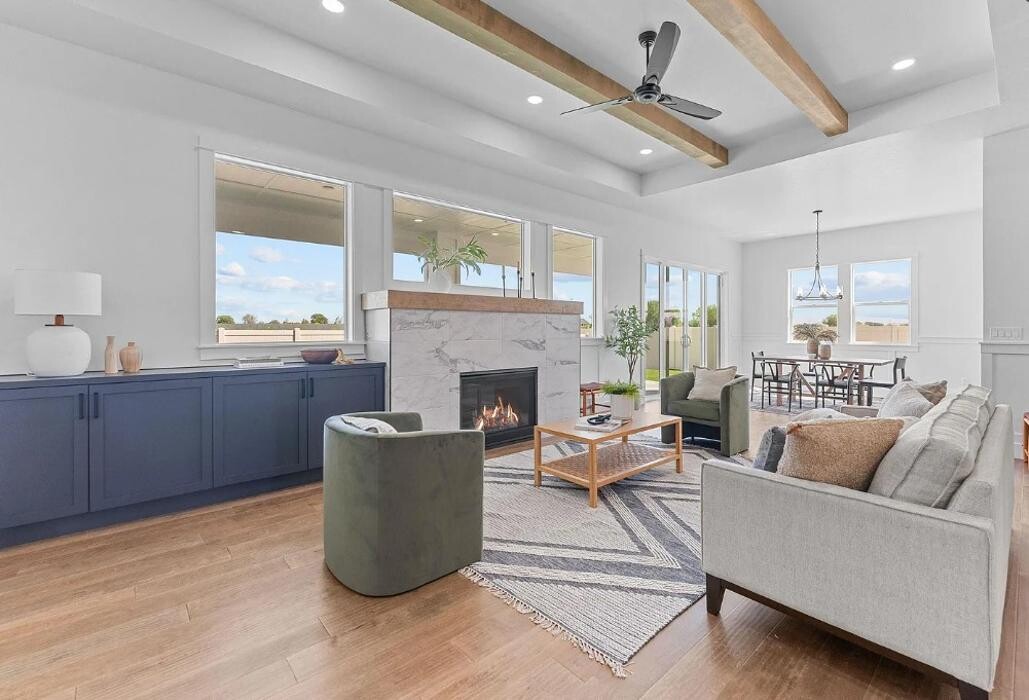 Images Abmont Realty Group